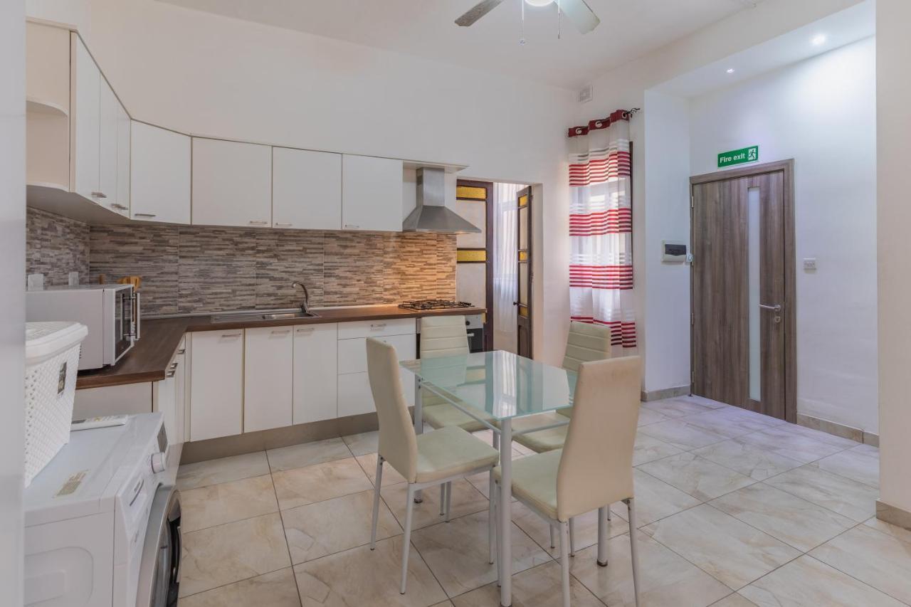 Bormla - Comfortable Two Bedroom Apartment Cospicua Kültér fotó