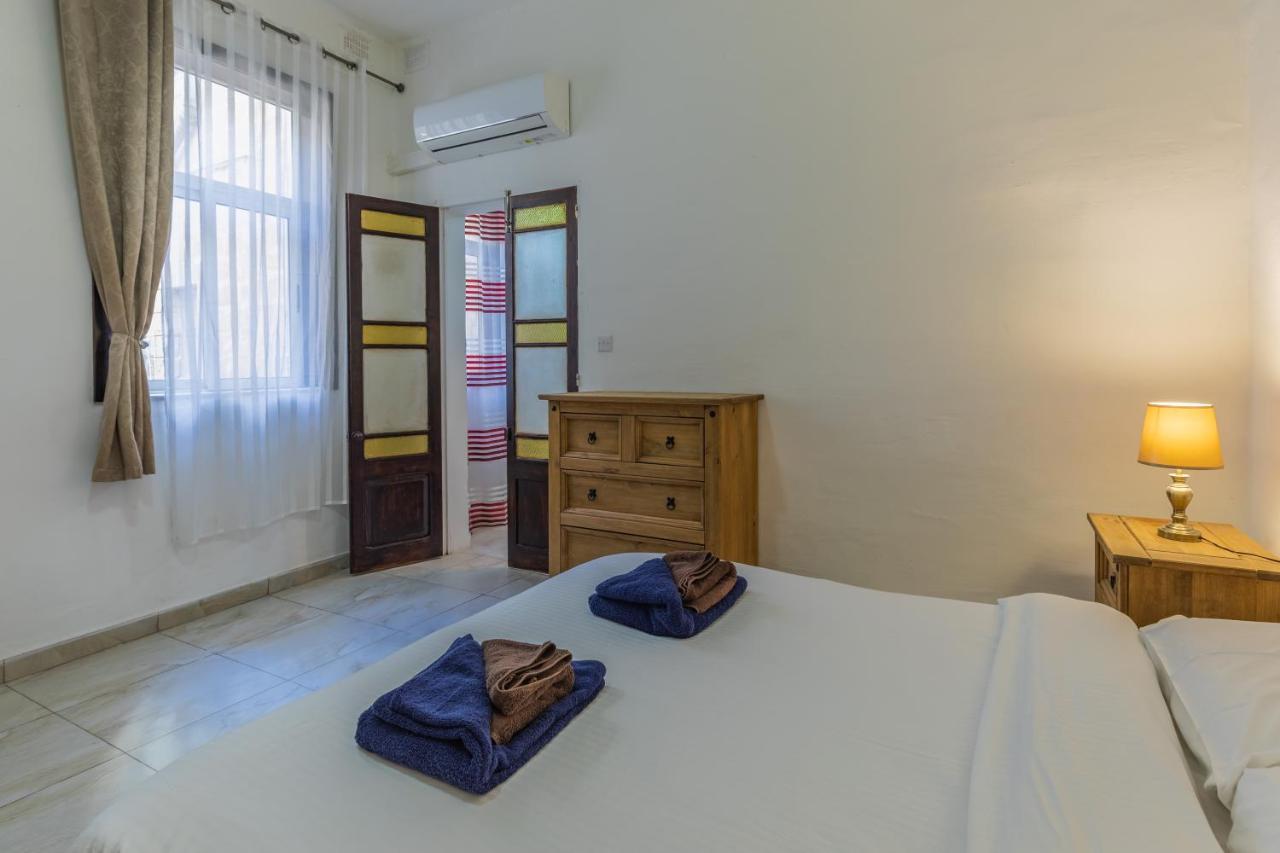 Bormla - Comfortable Two Bedroom Apartment Cospicua Kültér fotó